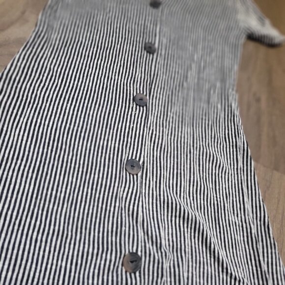 WOMENS STRIPED WITH BUTTONS CAUTION TO THE WIND DRESS SIZE XS - GUC - Picture 2 of 4